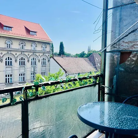 Joy Victor Babes 14 Appartement *